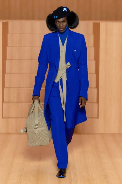 Look 14